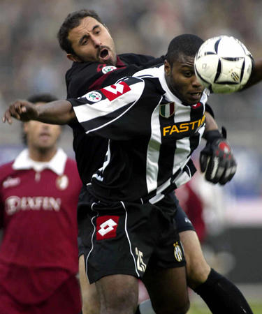 “挪威重炮手”里瑟在利物浦曾穿6号，如今凯尔凯兹接过6号