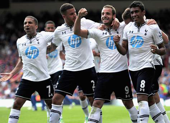 阿纳别科夫对阵奥林匹亚科斯数据：单场8扑救，多次扑出必进球