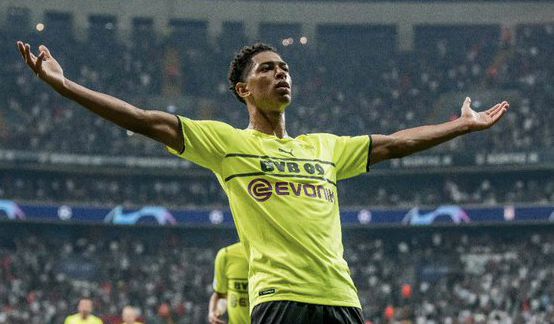 半场战报：乌迪内斯0-1热那亚，马利诺夫斯基点射