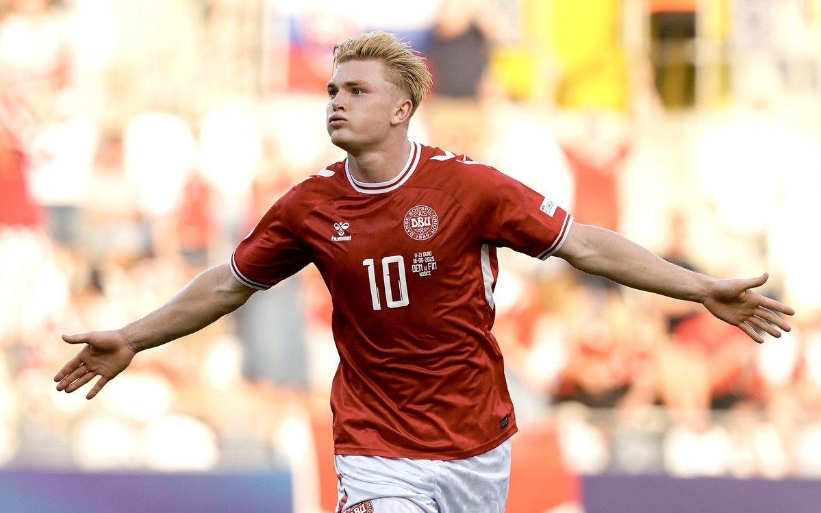 赫内斯：凯恩会在拜仁踢到2027年，在伦敦时他要靠保镖生活