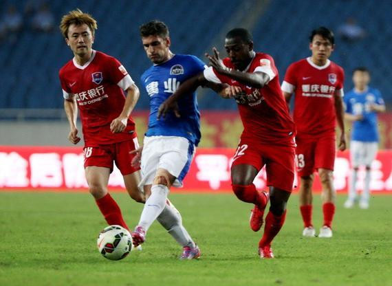 2-1！95分钟绝杀 英超13.1亿豪门18场不败终结 5.5亿战舰10轮9胜