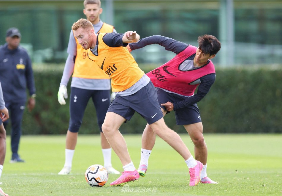 3战0败 爆大冷！国足手下败将头名出线，力压2大洲冠军 创59年历史