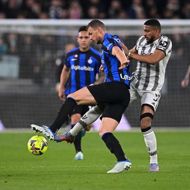 亚冠成都蓉城迎战神户胜利船：周定洋坐镇中场 韦世豪和德尔加多领衔锋线